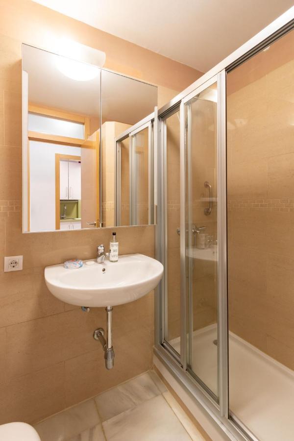 Apartmán Goles Courtyard With Parking By Valcambre Sevilla Exteriér fotografie