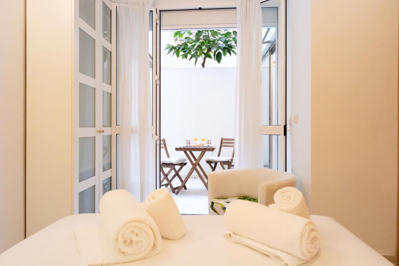 Apartmán Goles Courtyard With Parking By Valcambre Sevilla Exteriér fotografie